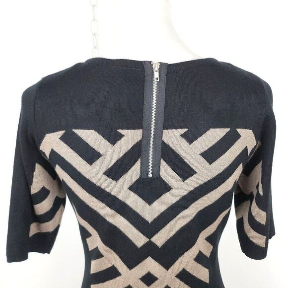 Gabby Skye Black Tan Geo Print Fit Flare Short Sleeve Knit Sweater Dress sz M - Picture 4 of 6